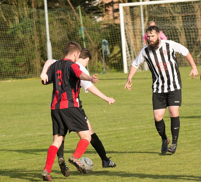 尤尔曼德：多特是欧洲顶级球队；踢曼城是一次极好的学习机会